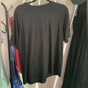 Glacier Athletic T-Shirt Large EUC navy blue